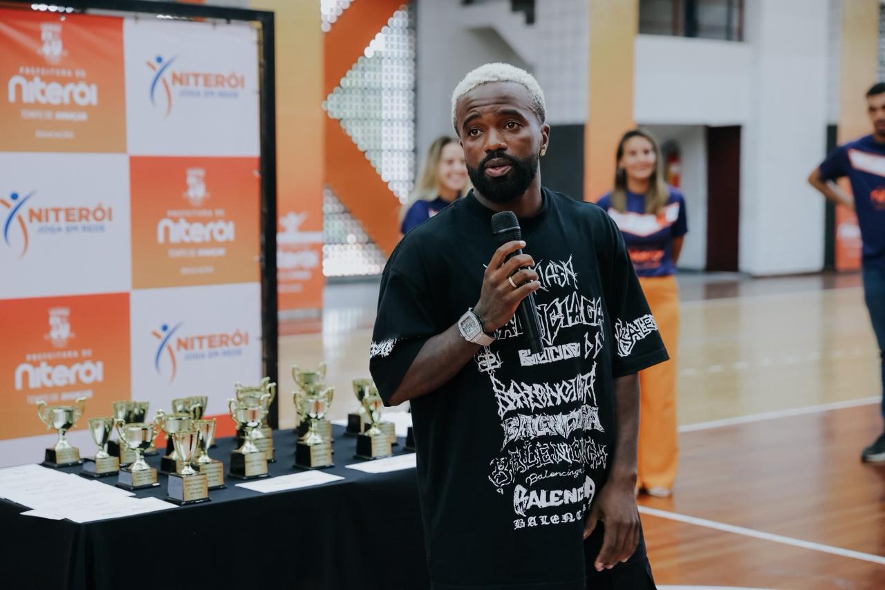 Judoca Rafaela Silva e influenciador Negrete Judoca Rafaela Silva e influenciador Negrete