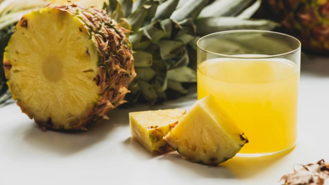 Ao incluir o abacaxi na rotina, a escolha e o manuseio corretos influenciam tanto o sabor - Créditos: depositphotos.com / VadimVasenin