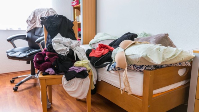 Organizar não resolve tudo, mas ajuda a respirar melhor.