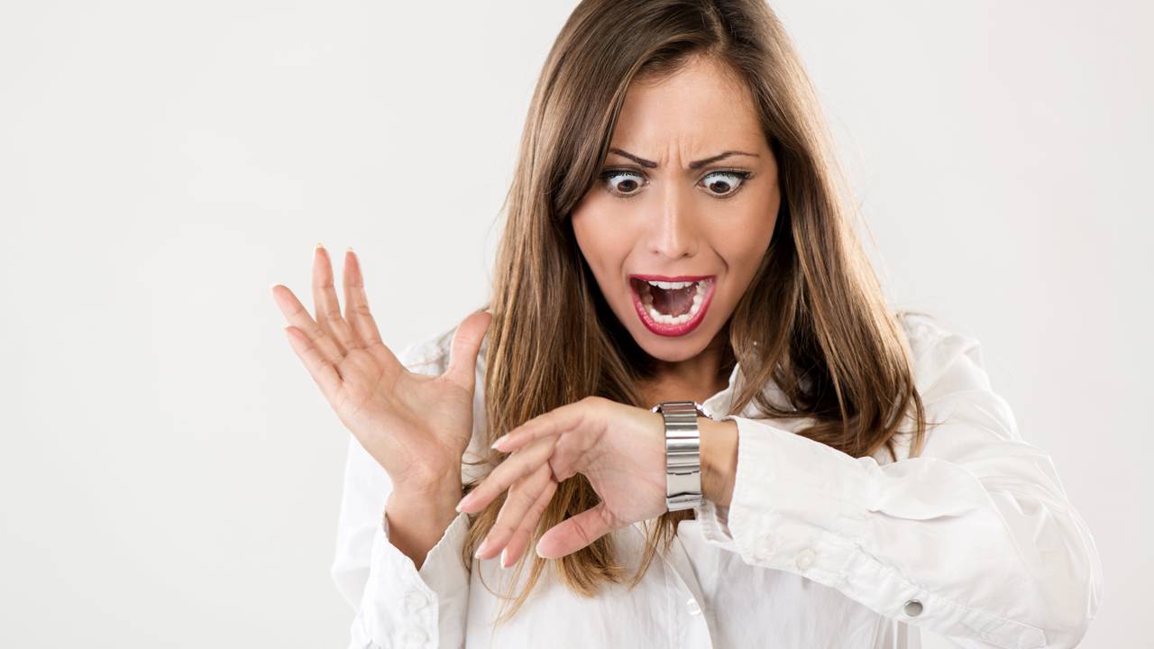 O que significa sonhar que está atrasado?