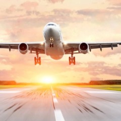 Avi&atilde;o caindo no c&eacute;u representa medo, instabilidade e inseguran&ccedil;a refletidos nos sonhos