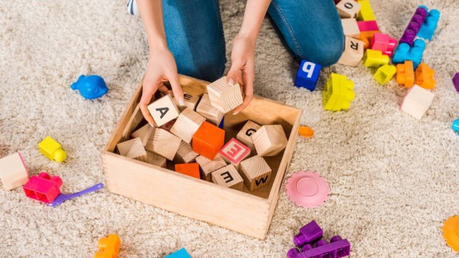 Ambiente organizado favorecendo concentração, aprendizado e bem-estar infantil - Créditos: depositphotos.com / IgorVetushko