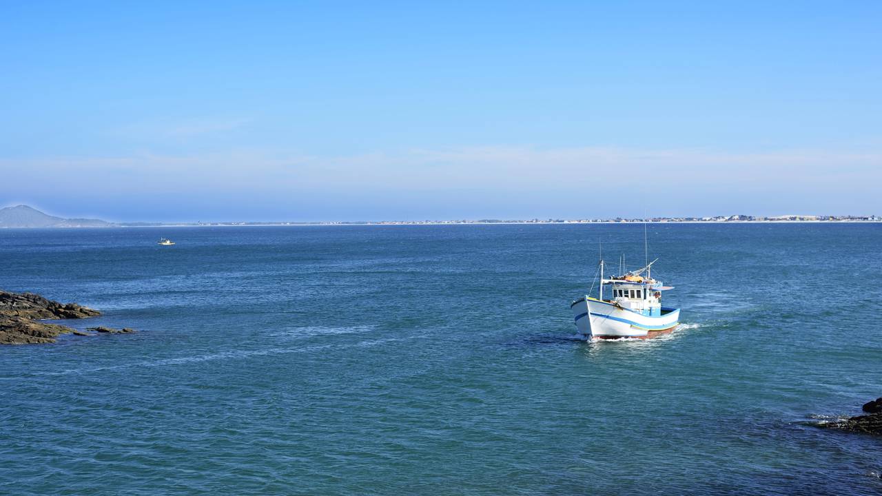 Cidade no litoral fluminense surpreende turistas do Brasil inteiro