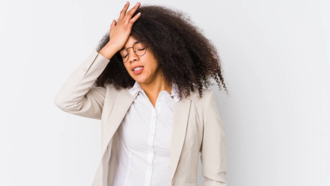 Entenda como esquecer nomes não é idade e sim como seu cérebro prioriza informações