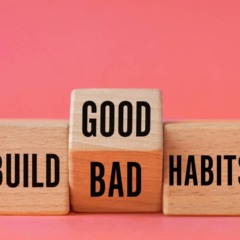 A prática de bons hábitos simples contribui para uma rotina mais organizada e menos estressante.