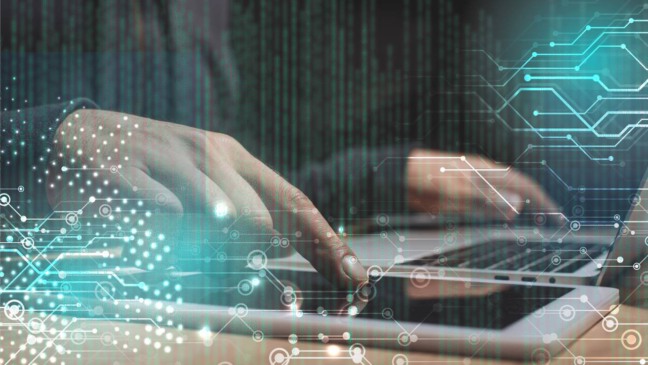 Os meios de transmissão de dados, como a fibra óptica e o cabo comum de cobre - Créditos: depositphotos.com / AndrewLozovyi