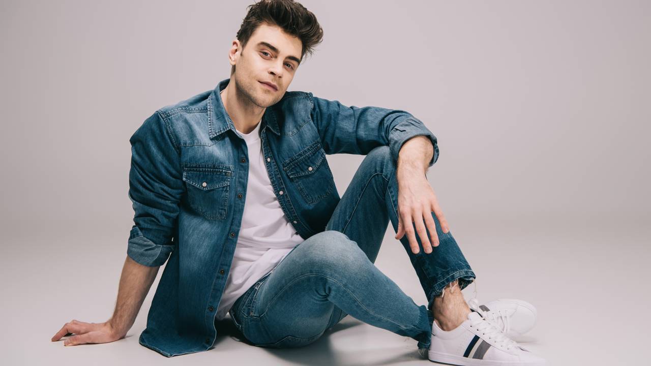 O jeans ganhou novas formas e elas estão por toda parte