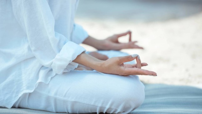A meditação ajuda na ansiedade e foco.