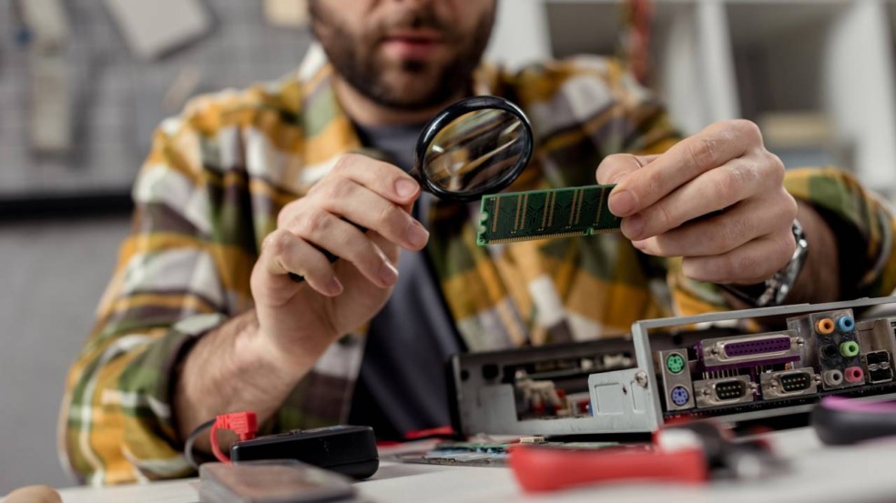 Nos bastidores da indústria, a mudança evidencia uma disputa crescente por capacidade fabril - Créditos: depositphotos.com / AllaSerebrina