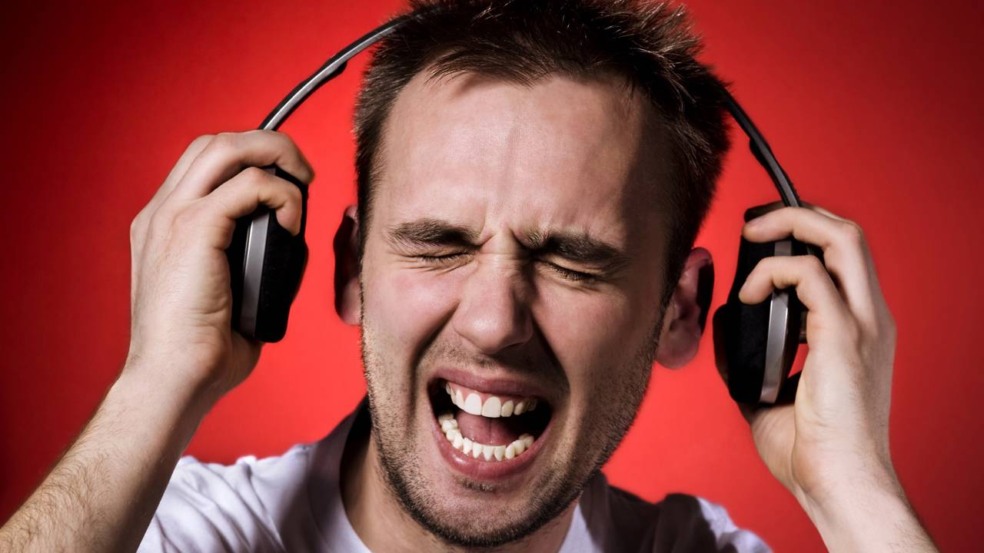 Exposição a som alto que compromete gradualmente a audição. - Créditos: depositphotos.com / tiptoee Exposição a som alto que compromete gradualmente a audição. - Créditos: depositphotos.com / tiptoee