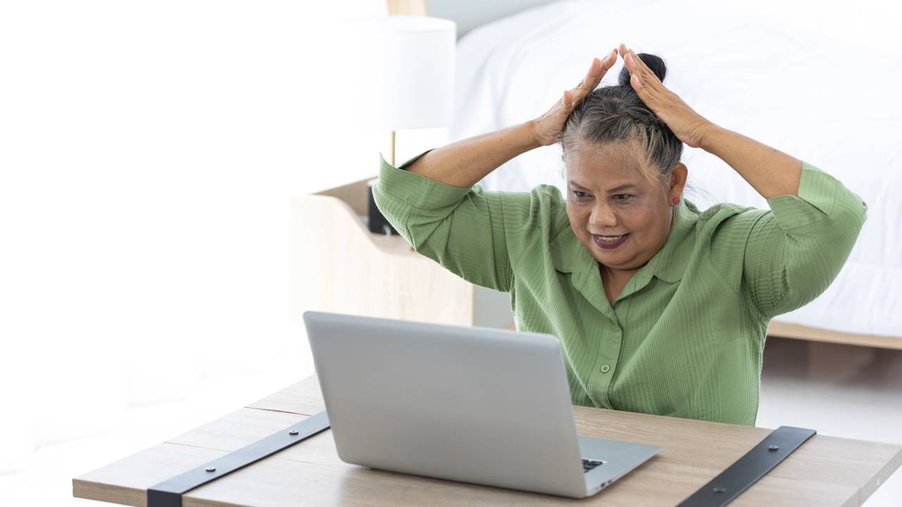 Sonhar que perdeu algo importante pode revelar medos, sobrecarga ou inseguran&ccedil;as