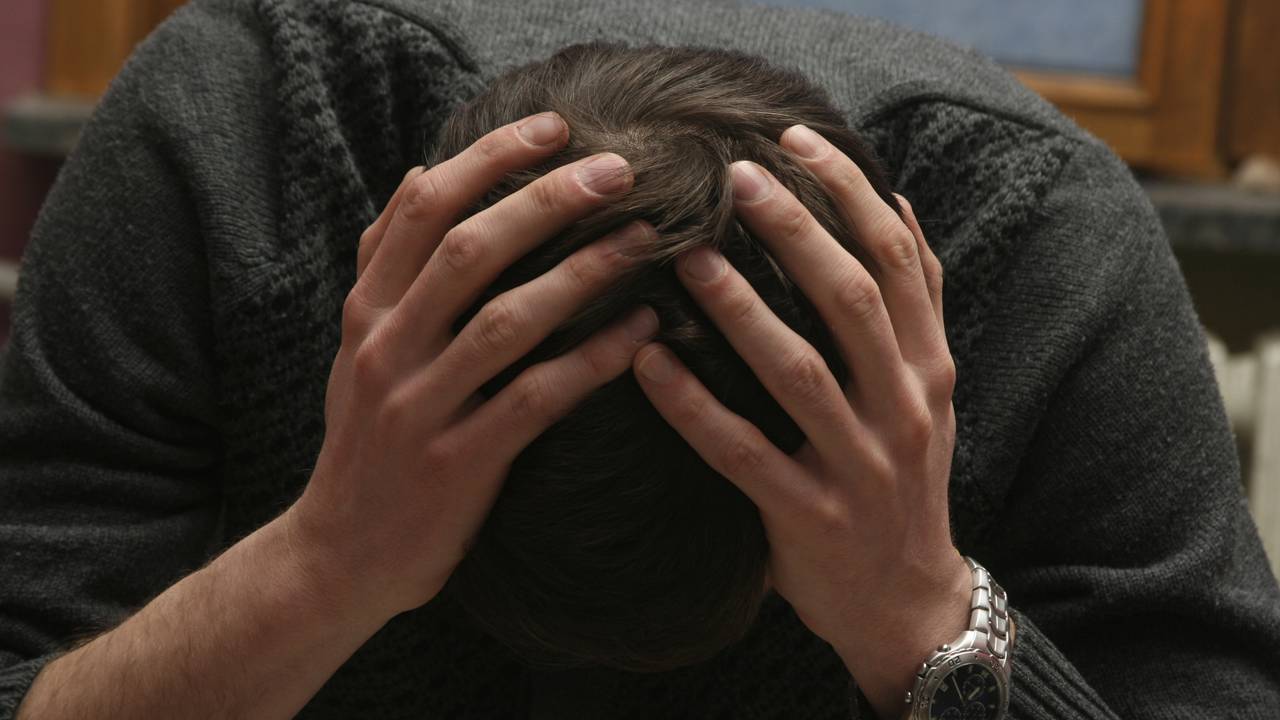 Express&atilde;o de inquieta&ccedil;&atilde;o ao acordar, associada a sonhos recorrentes durante o sono