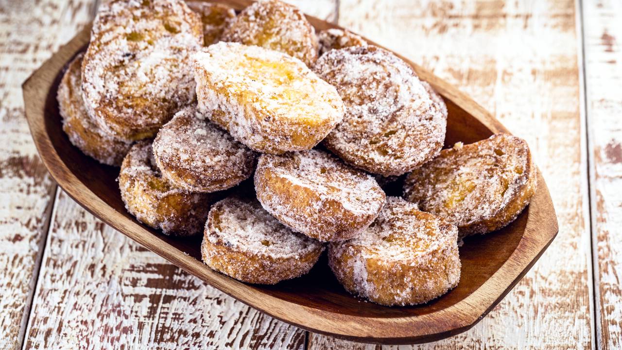 História da rabanada: de pão amanhecido à estrela da ceia de Natal