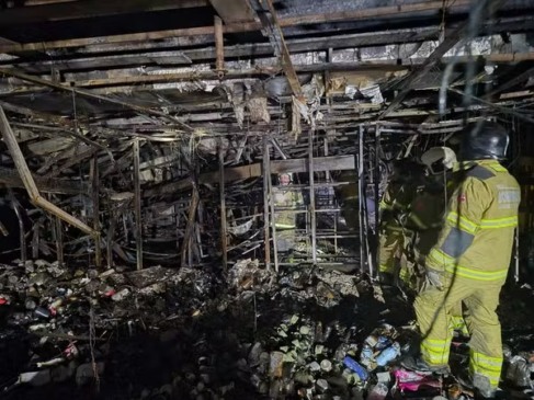 Clientes buscam retirar carros após incêndio em shopping do Rio