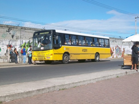 Falta de combustível provoca nova redução de ônibus no Rio