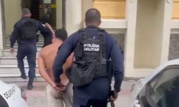 Dois homens são presos com grande quantidade de drogas