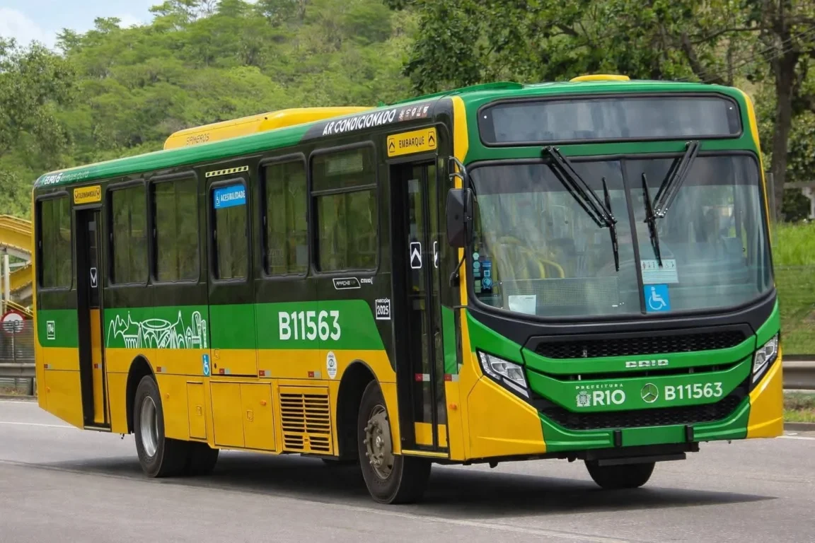 &Ocirc;nibus Rio