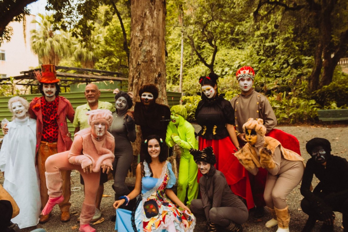 Alice no país das maravilhas oceânicas Alice no país das maravilhas oceânicas