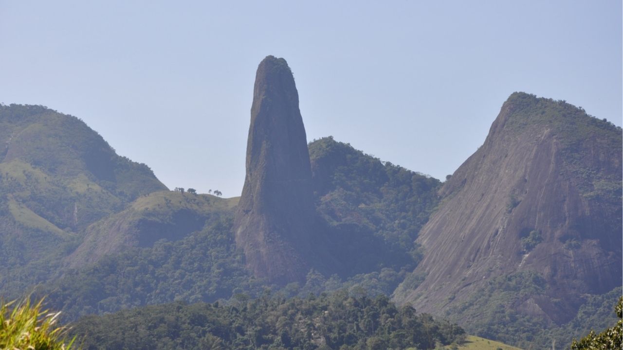 A cidade onde nasceu Roberto Carlos está próxima do RJ e tem muito a ...