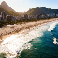 Cai na terça! Feriado no RJ já anima a população nesse calor