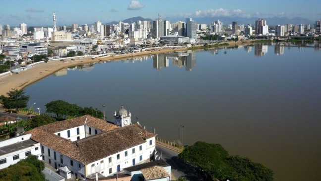 A 4 horas de Niter&oacute;i, esta cidade re&uacute;ne hist&oacute;ria, cultura e belezas naturais imperd&iacute;veis