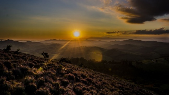 A cidade das lavandas que fica a 4 horas de Niterói e promete férias com cheiro de campo