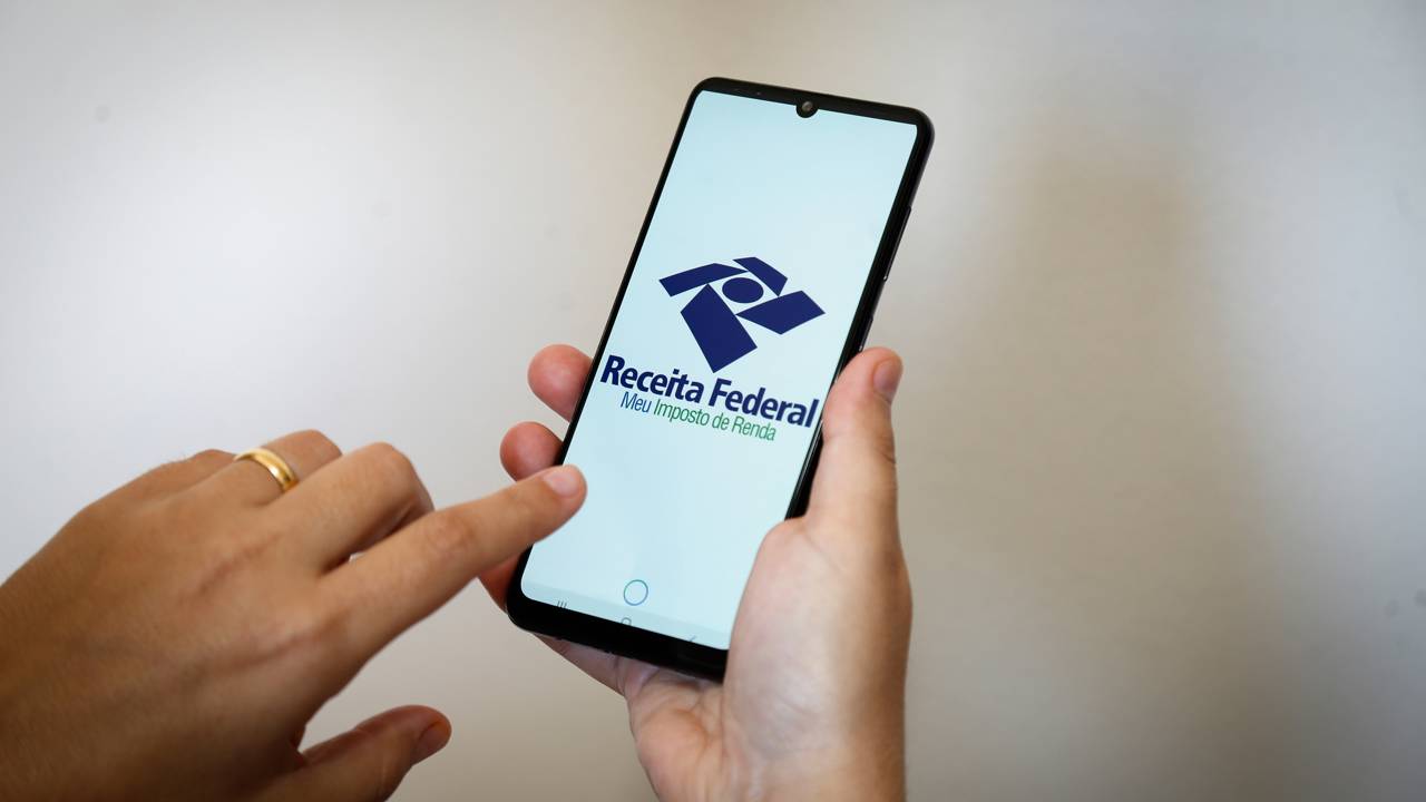 Receita Federal alerta contribuintes ap&oacute;s onda de e-mails falsos sobre IRPF