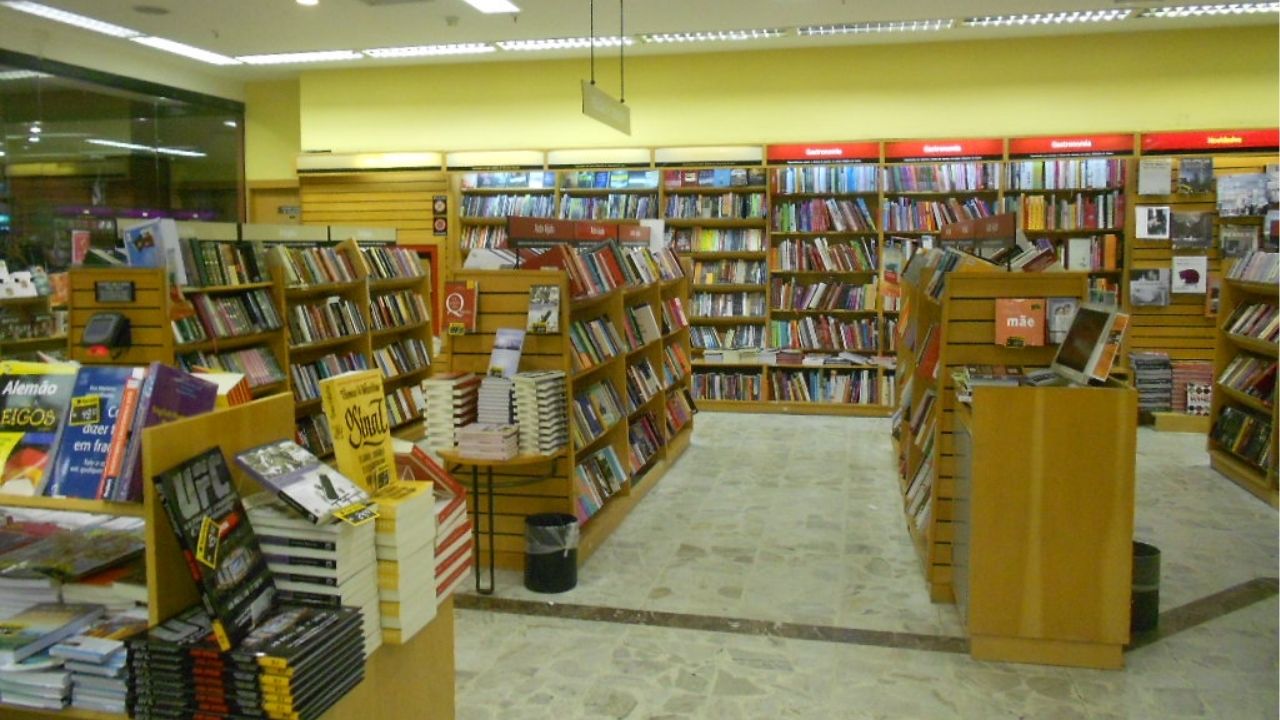 O que levou a Saraiva da lideran&ccedil;a &agrave; fal&ecirc;ncia em poucos anos