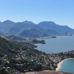 Destino a 2 horas de Niterói esconde praias paradisíacas, bem longe das multidões