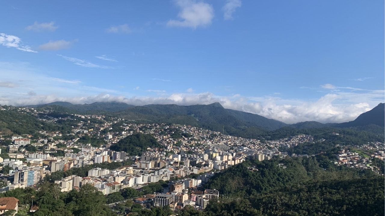 3 cidades no interior do RJ com clima mais ameno para fugir do calor do litoral