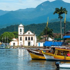 Uma joia no litoral do RJ: roteiro com história, cultura e praias de tirar o fôlego