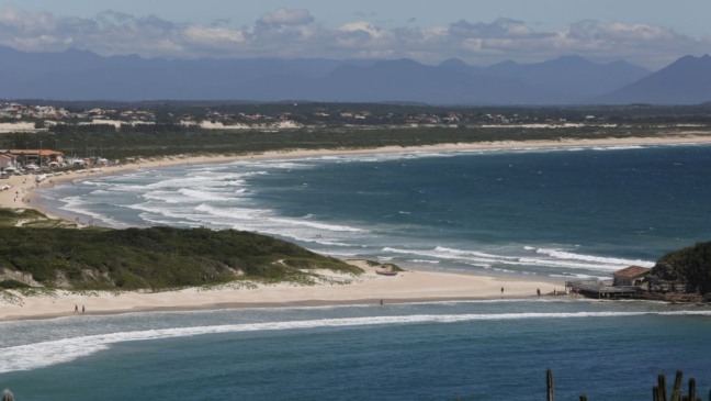 3 praias no Rio de Janeiro para fugir dos turistas no verão e aproveitar o mar em paz