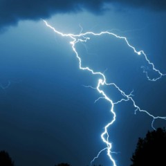 Por que o verão transforma calor em tempestades intensas?