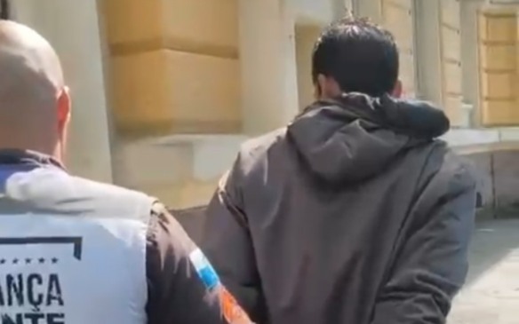 Suspeito de matar a mãe em São Gonçalo