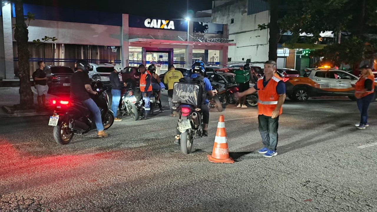 opera&ccedil;&atilde;o contra motos barulhentas