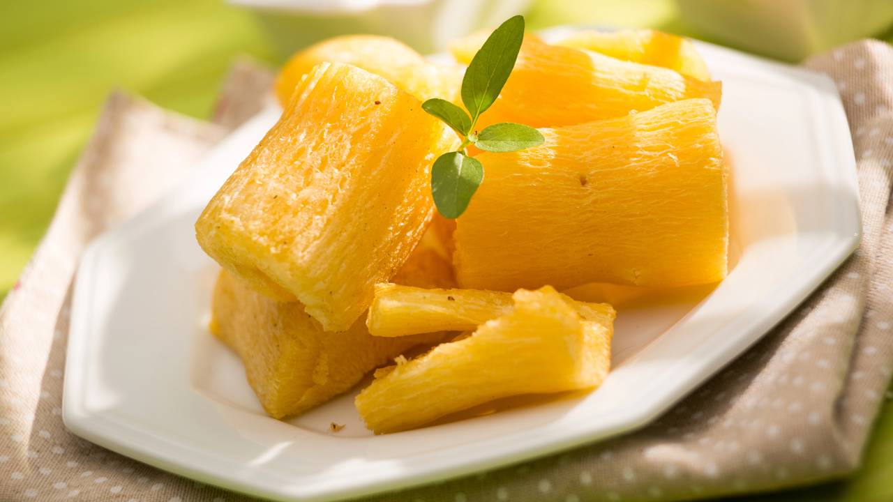 Do cozido simples às releituras sofisticadas, o aipim permanece no centro dos sabores regionais do Rio de Janeiro.