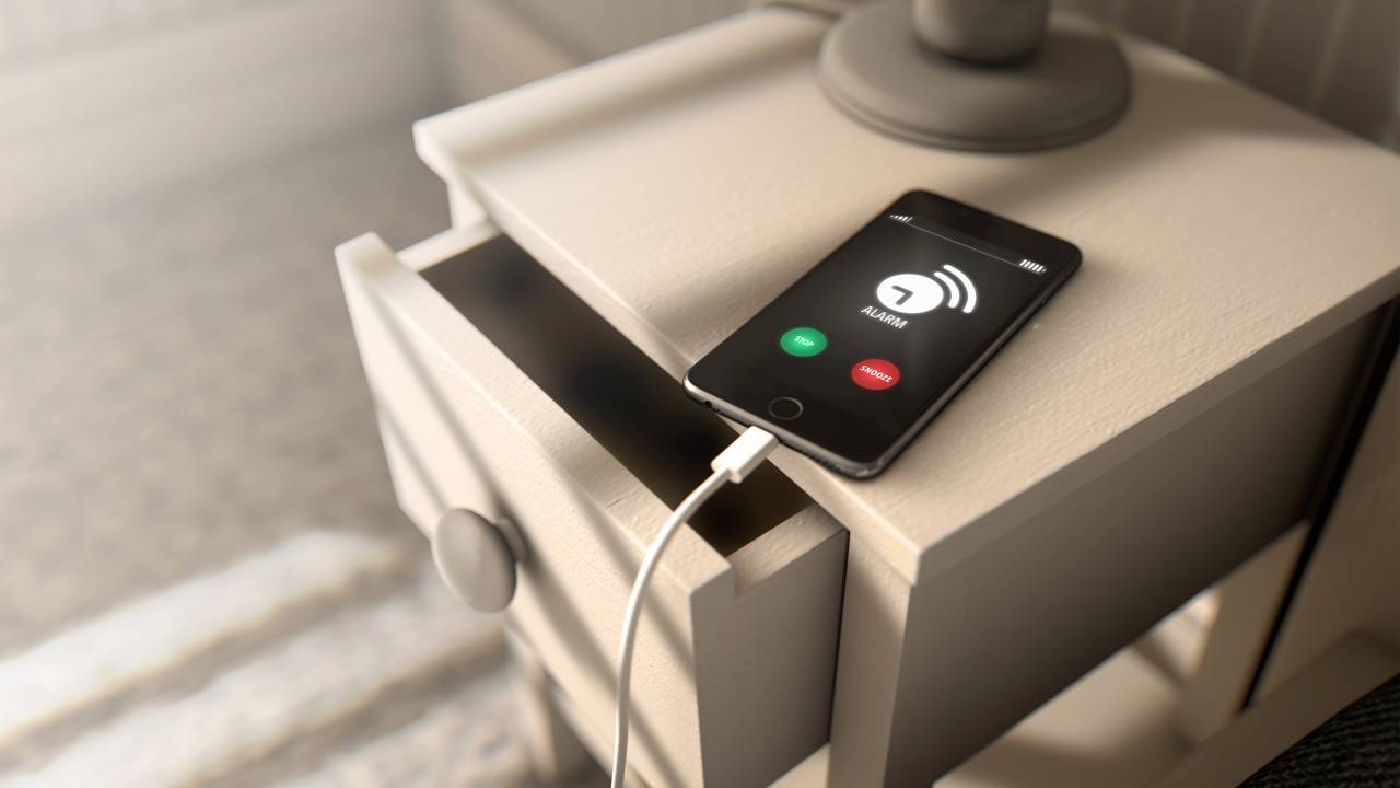 Chega de esquecer o horário dos remédios! Aprenda a colocar lembretes no celular e lembrar do que é importante