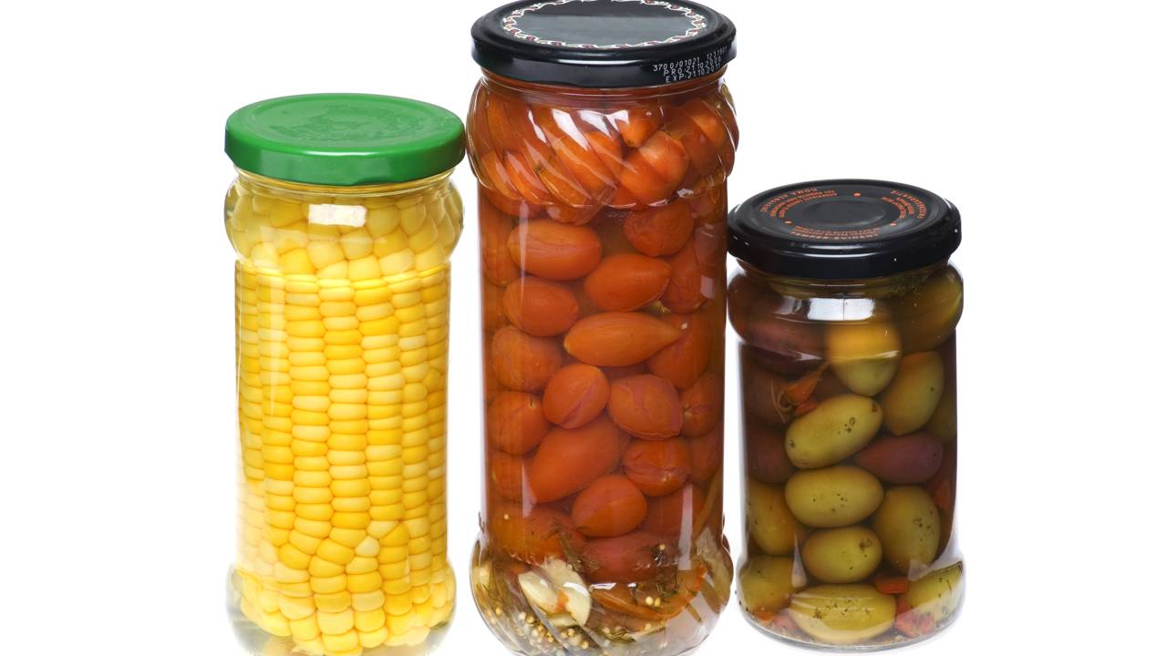 Recipiente bem vedado usado para armazenar alimento e evitar formigas na casa.