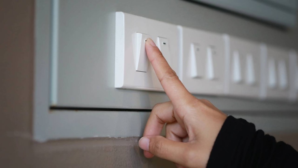 Como economizar na conta de energia em janeiro e evitar surpresas Como economizar na conta de energia em janeiro e evitar surpresas