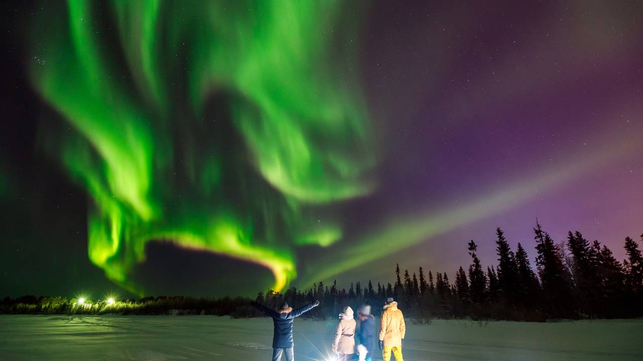 Quanto custa realizar o sonho de ver a Aurora Boreal em 2026? A viagem perfeita exige planejamento financeiro