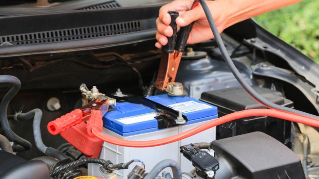 5 erros que você comete e que estão acabando com a bateria do seu carro