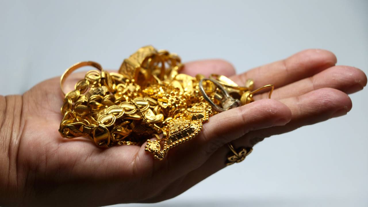 Joias de ouro que parecem inofensivas podem provocar irrita&ccedil;&otilde;es graves na pele