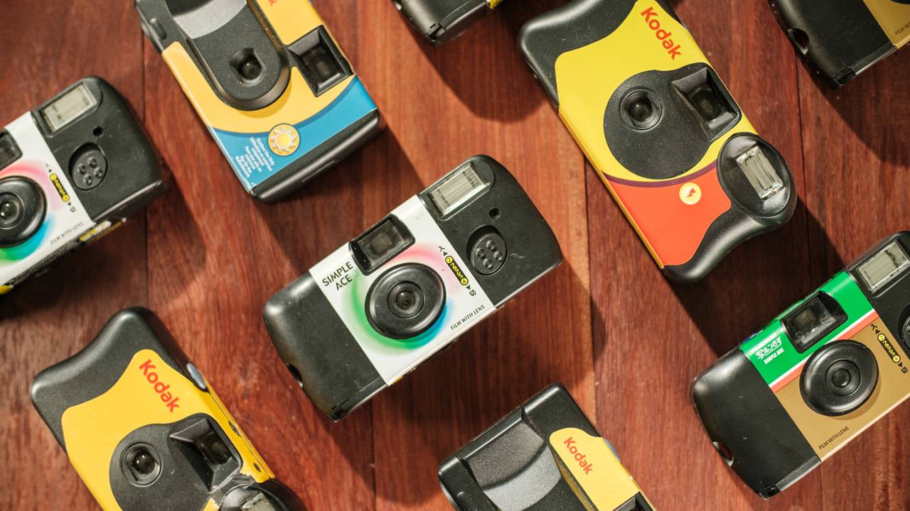 &Eacute; poss&iacute;vel voltar a tirar fotos com c&acirc;mera anal&oacute;gica em 2026?