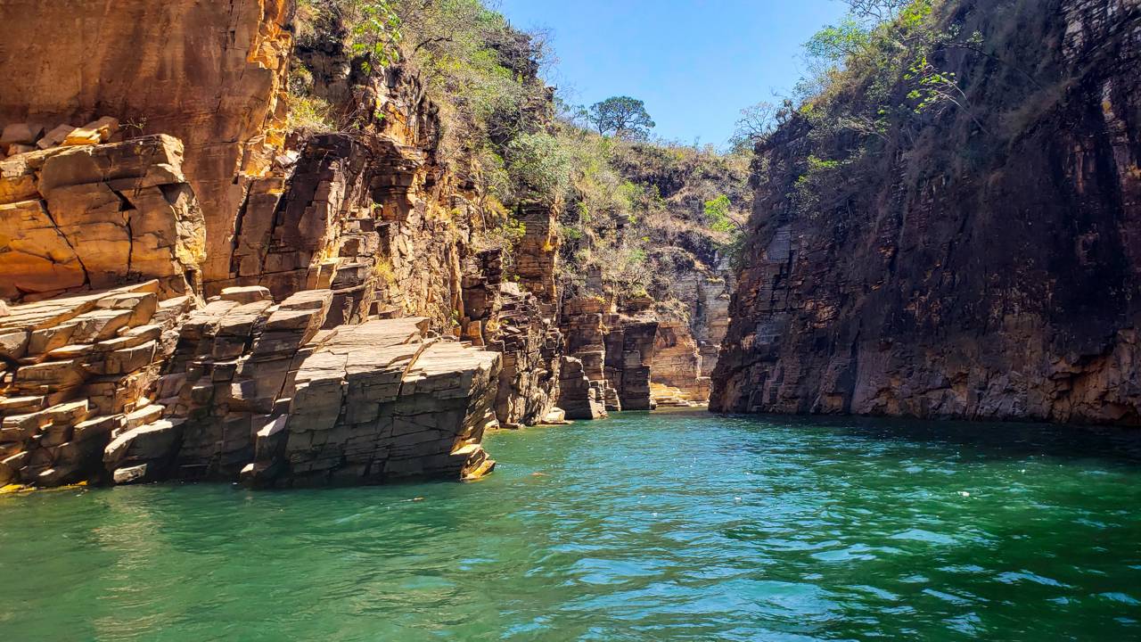 O 'Caribe de Minas' fica perto do RJ e tem águas cristalinas