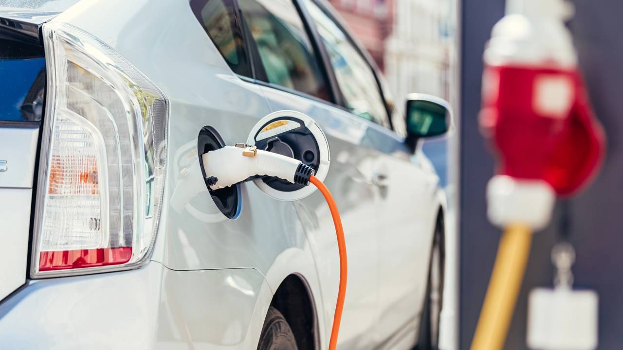 Vale comprar carro el&eacute;trico seminovo? Veja o que ningu&eacute;m conta