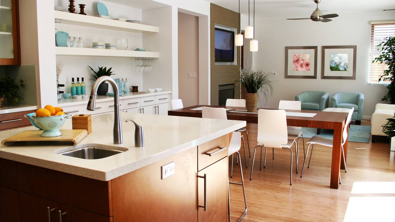 Pequenos ajustes na ilumina&ccedil;&atilde;o, nos adornos e nos m&oacute;veis mudam a percep&ccedil;&atilde;o e o equil&iacute;brio da decora&ccedil;&atilde;o