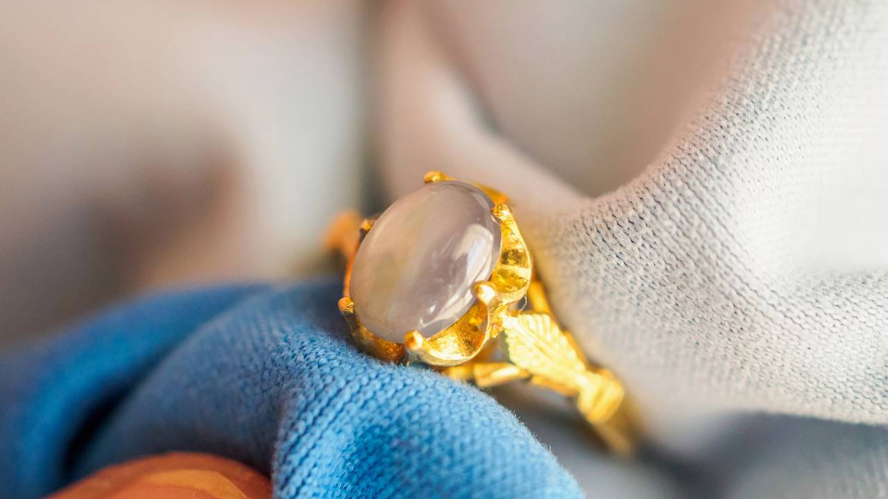 O ouro é realmente indestrutível? Saiba o que pode afetar a resistência desse metal e veja curiosidades sobre ele