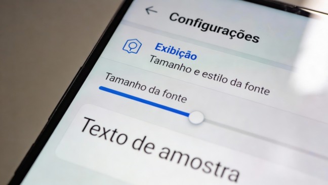 Aprenda a deixar a letra do celular maior no Android e iOS sem complicação
