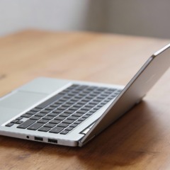 Saiba quanto custa um notebook para estudante em 2026 e aprenda a escolher modelos duráveis e eficientes