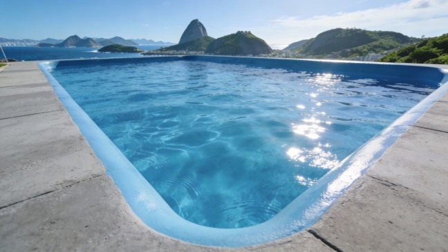 Quanto realmente custa uma piscina de fibra em Niterói e por que o valor muda tanto